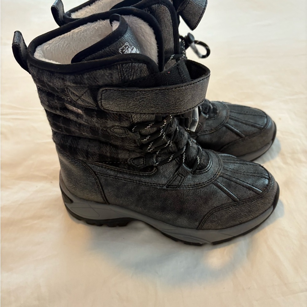 Kids Black Kodiak Canada Winter Boots